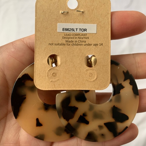 Acrylic Cream and Black Print Hoop Earring - Picture 3 of 3